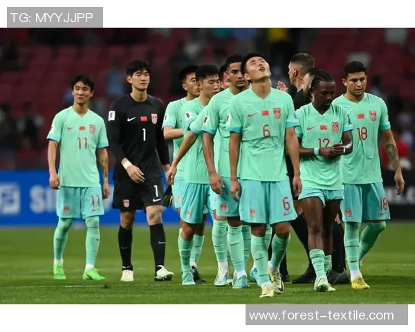 体坛午爆聚焦国足对决中国香港与女篮迎战韩国的精彩赛事分析